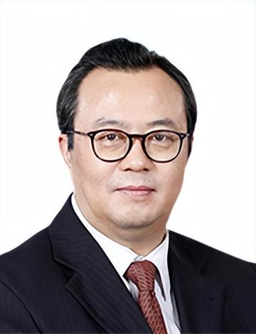 吴富林任中国进出口银行党委书记