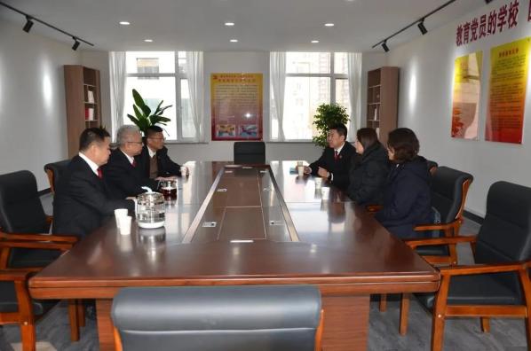 央视记者走进沟帮子人民法庭调研指导