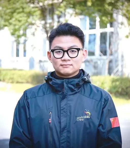 世界技能大赛特别赛金牌选手马宏达技能成就自信奉献精彩人生