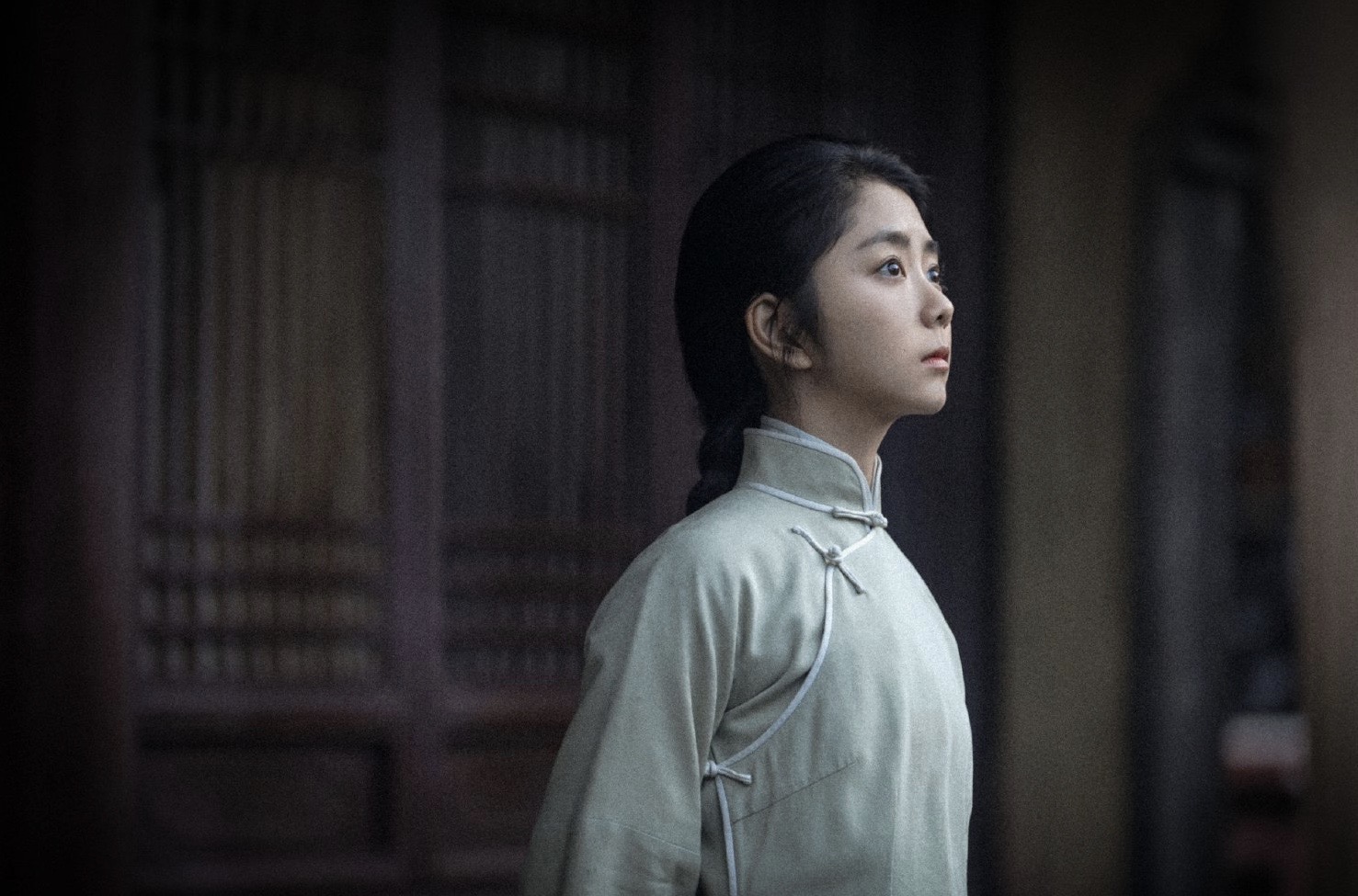 谭松韵终于不再是娃娃脸!谭松韵《理想照耀中国》:眼神温柔坚定