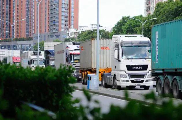 深圳加强对深港跨境货车司机三点一线闭环管理