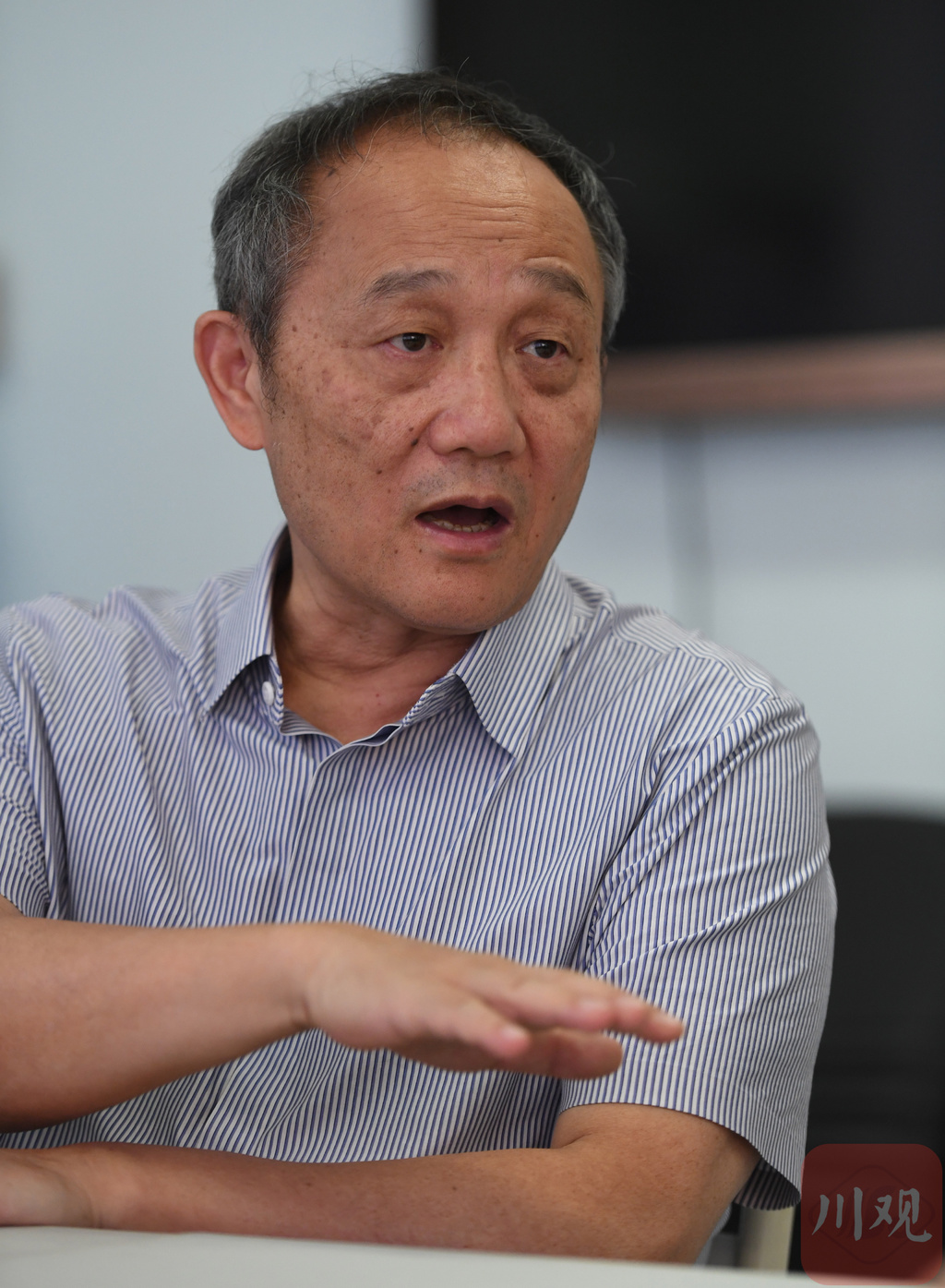 专访丨亿元捐赠医生刘进:规培医生不是廉价劳动力,要保障收入让其安心