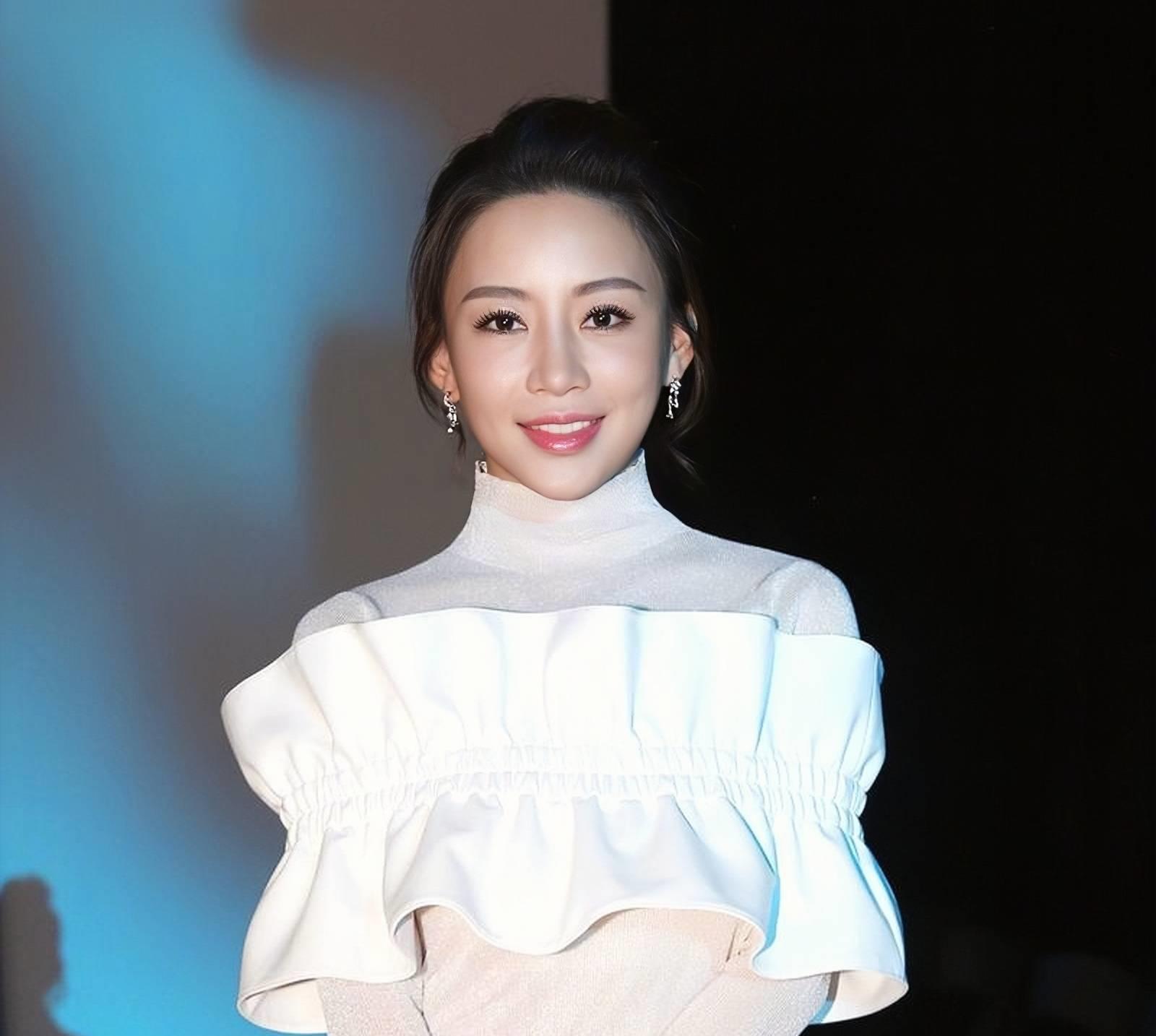 潘晓婷近照曝光!九球天后高贵气质惊艳球迷,网友赞叹极品美貌