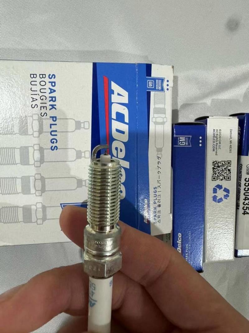 别克君威火花塞型号,新君威用什么火花塞好?