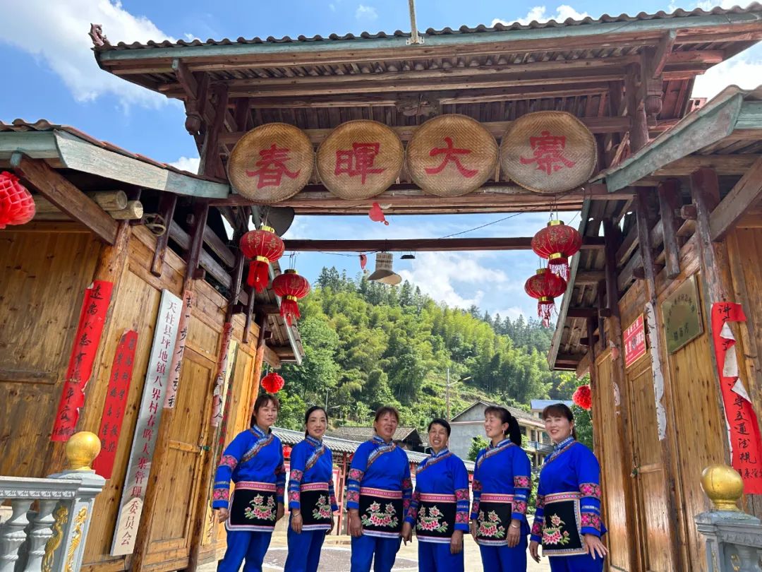 天柱县坪地镇:"三抓三促"绘就乡村振兴新画卷