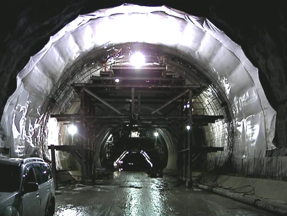 七星峰隧道图片