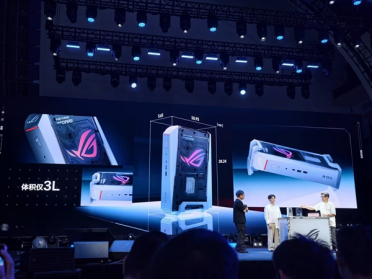 29999元！华硕发布顶级迷你主机ROG NUC 2026款：塞入一枚RTX 5080