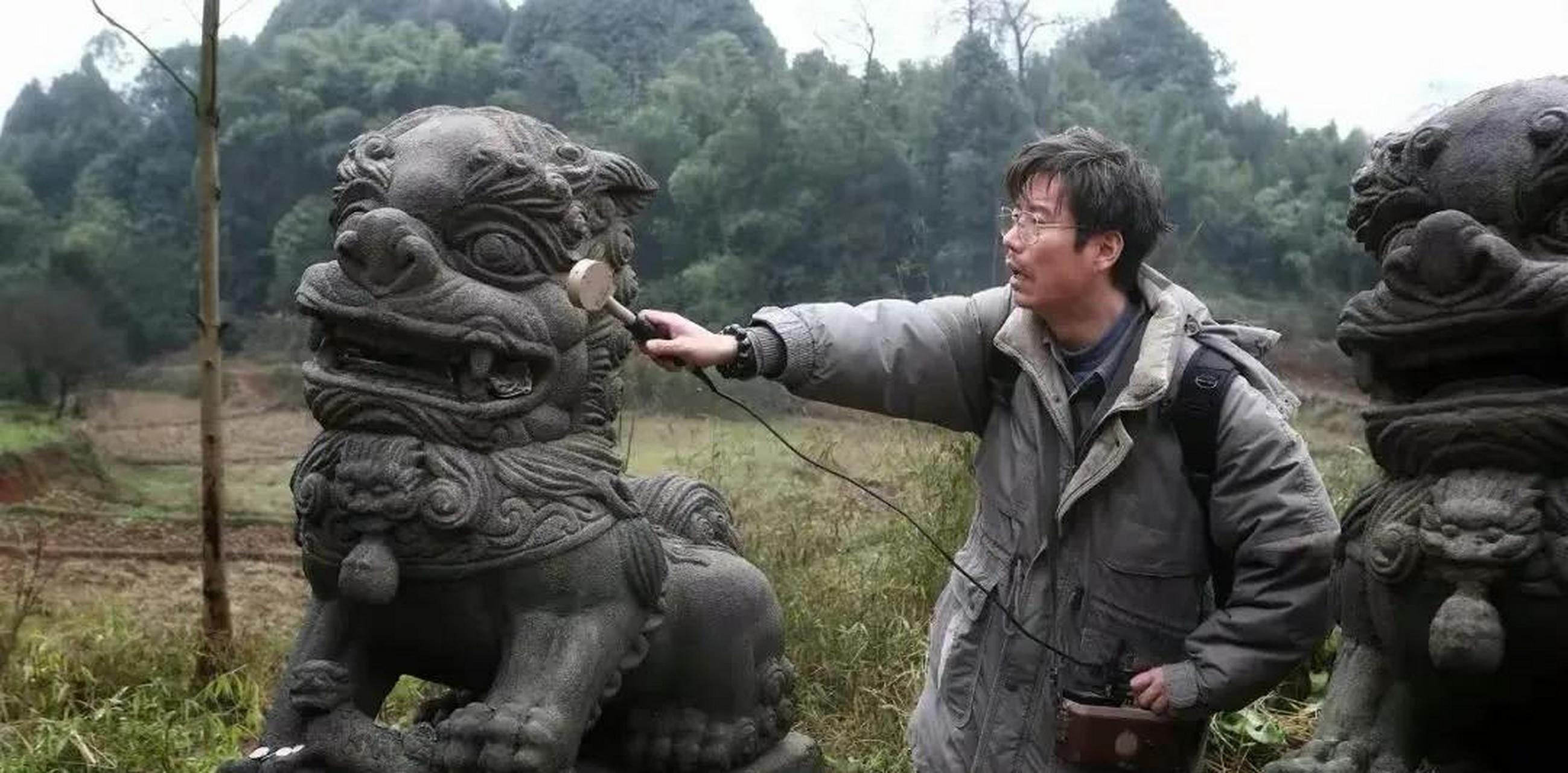 《宇宙探索编辑部》是一部烂片,是明目张胆的为伪科学张目,却得到很多