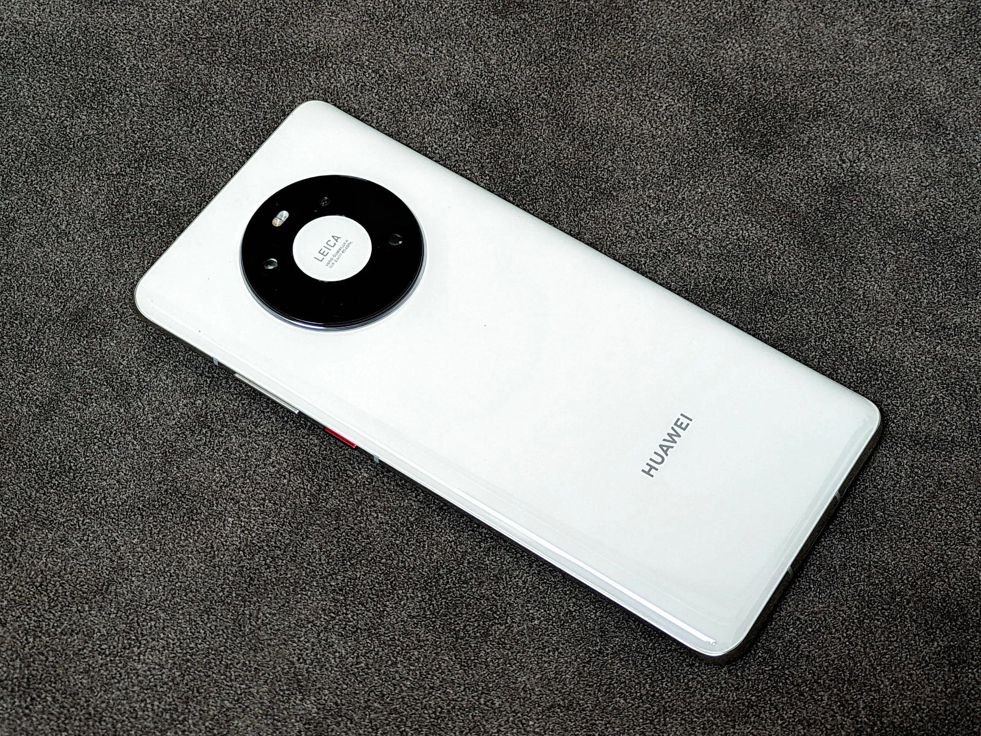 华为mate40和鼎桥m40区别