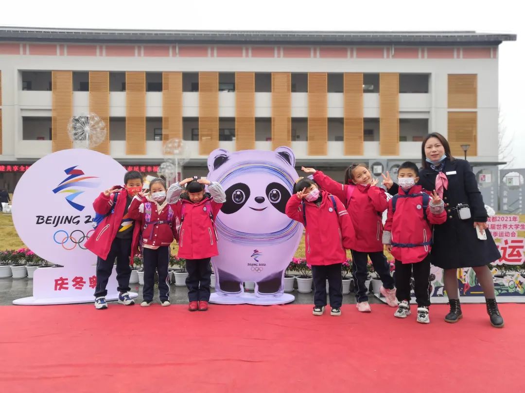 多图直击!四川各地各校开学现场~~仪式感已拉满!