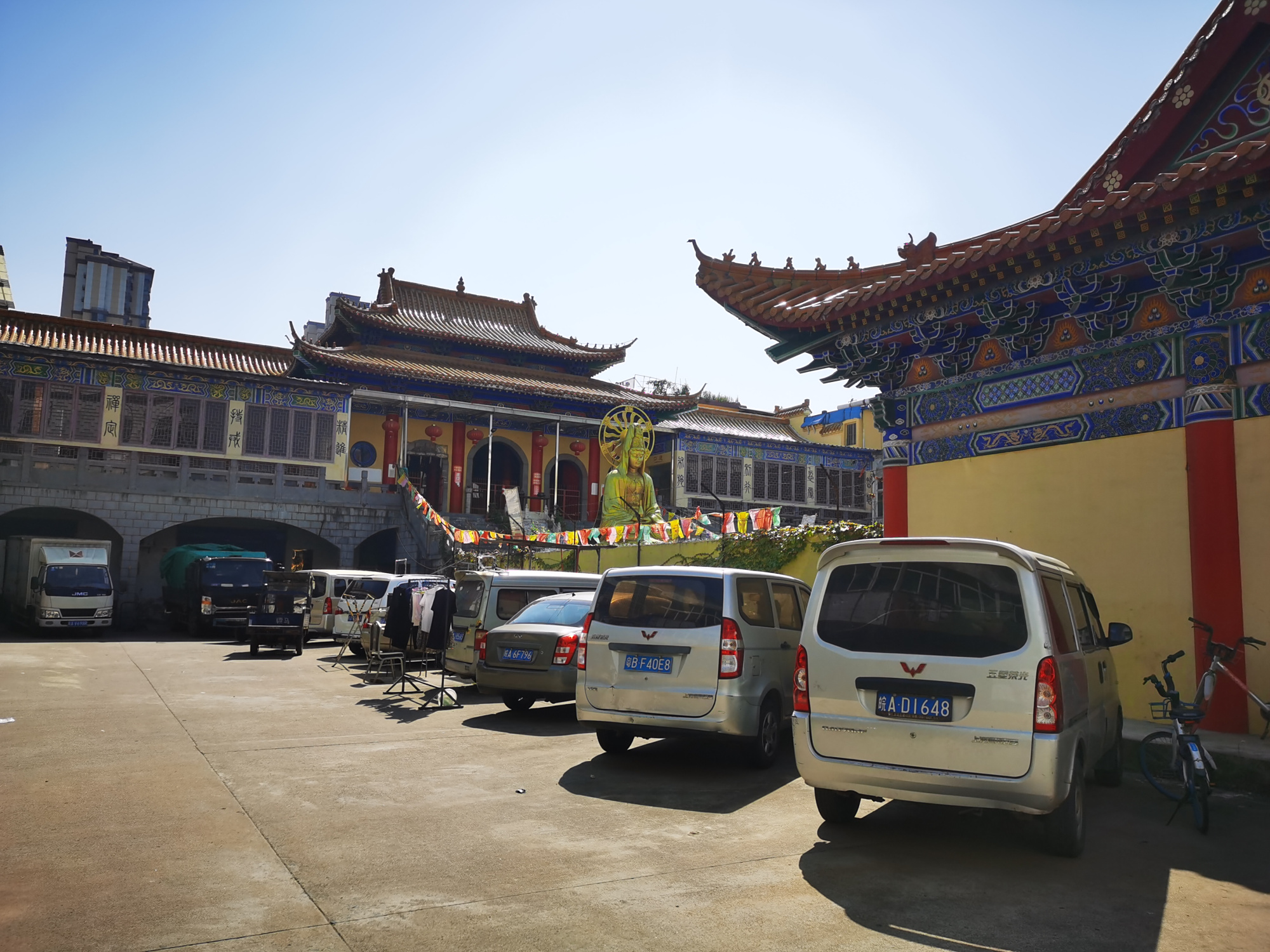 龙云寺至今有千年的历史,它有盛唐的遗韵以及晚清的余晖,今日所见的