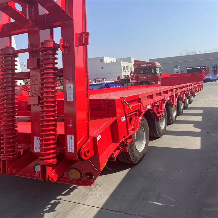 13米三轴低平板半挂车