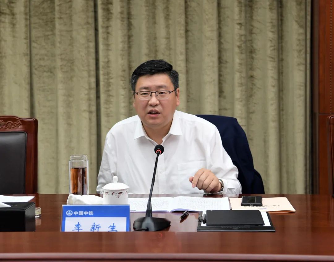 中国中铁党委常委,副总裁李新生到中铁五局调研经营工作