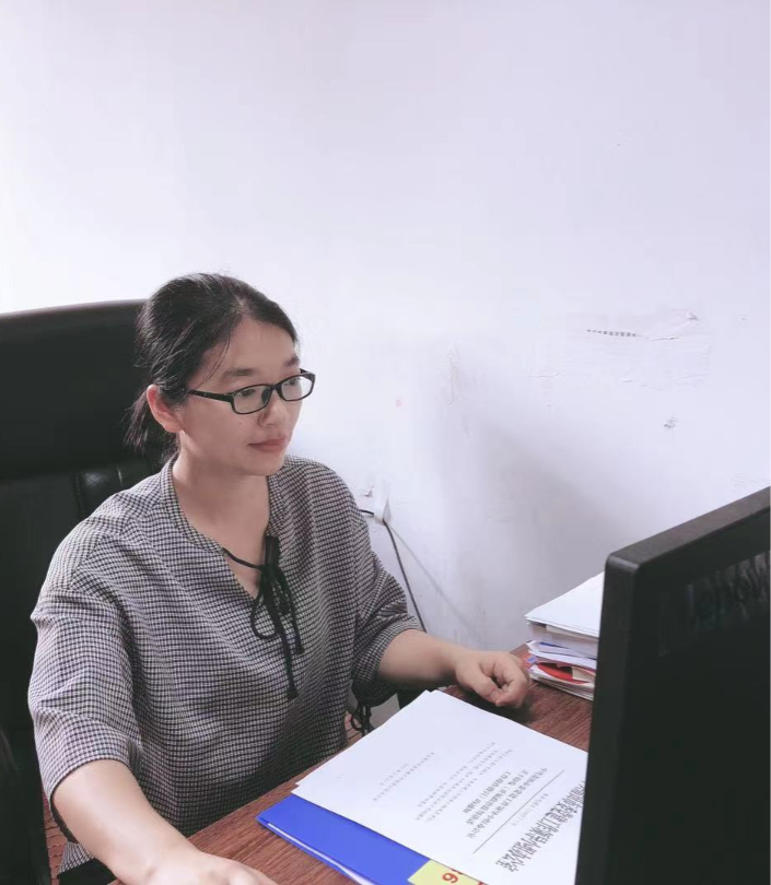 谢梅香:梅花香自苦寒来 中共莆田市委政法委员会 干部管理科副科长