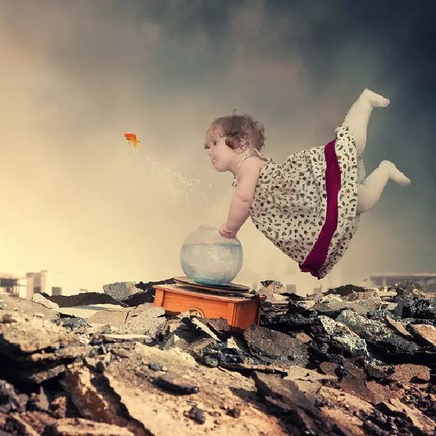 孙尚香的老公叫刘备,刘备的儿子叫刘禅,刘禅的皇后叫张星彩,张星彩的