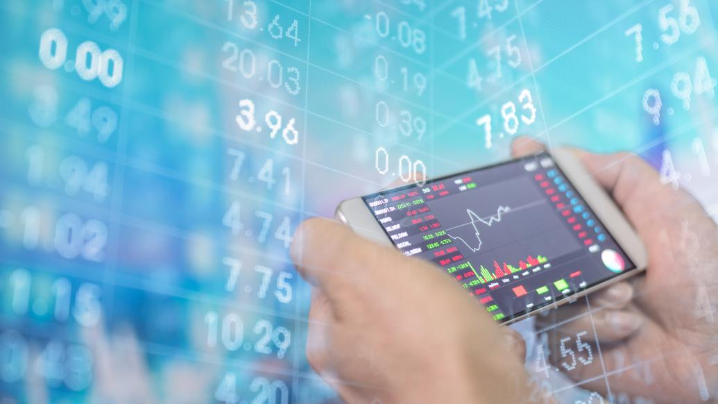 秦洪看盘|热点快速轮动,异动信号增多,或是变盘前兆