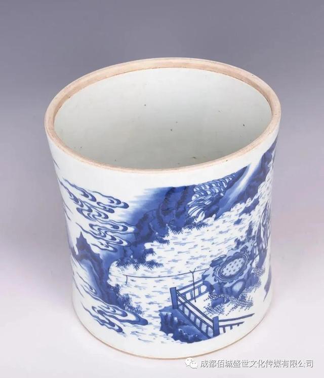 明崇祯时期青花笔筒鉴赏