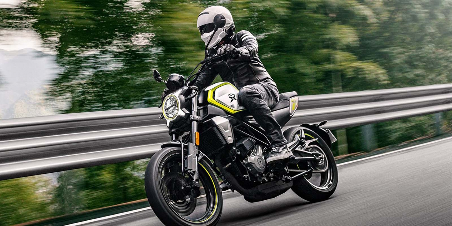 复古车新选择,春风300cl-x米兰亮相