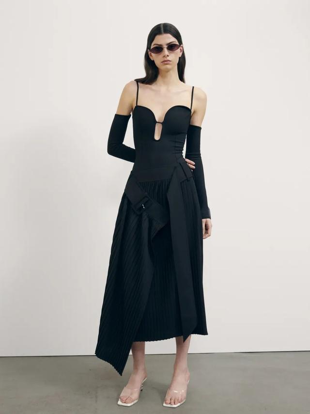 blackpink情有独钟的设计师品牌被hm翻牌了