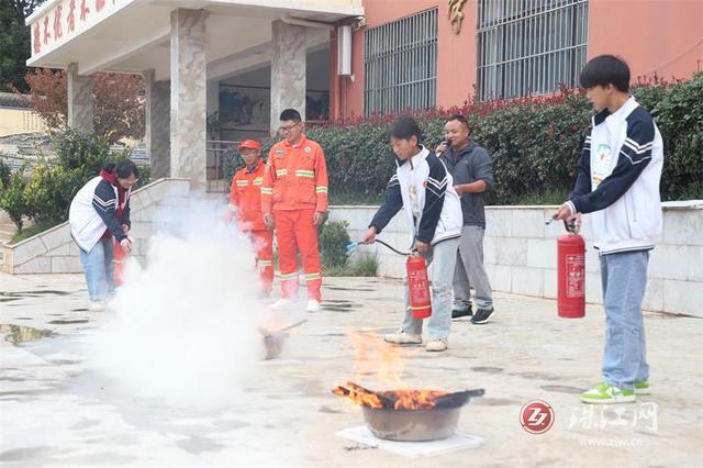 会泽县大桥乡大桥中学图片