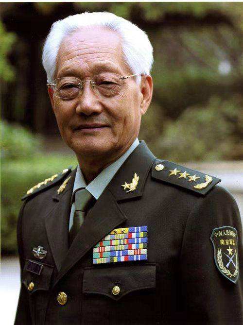 1996年,陈炳德主政南京军区,他的搭档是谁?