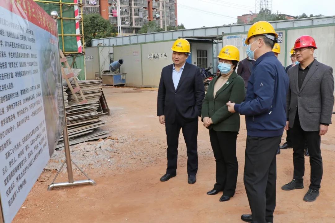 谢克侵陪同市领导深入高新区调研