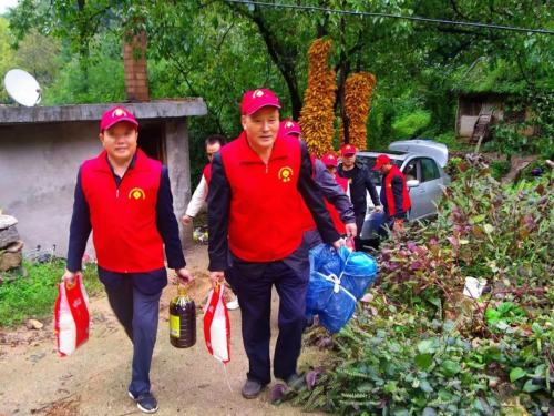 汉水文苑|奉献是一种快乐/韩立平