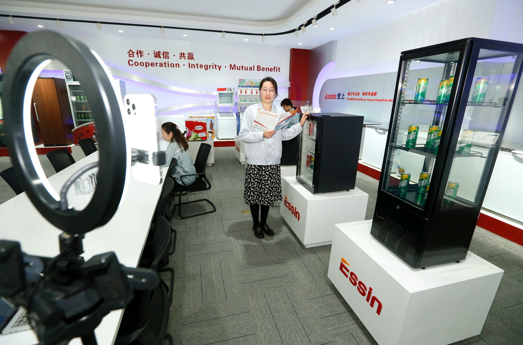 (经济)"云端"广交会 企业直播忙