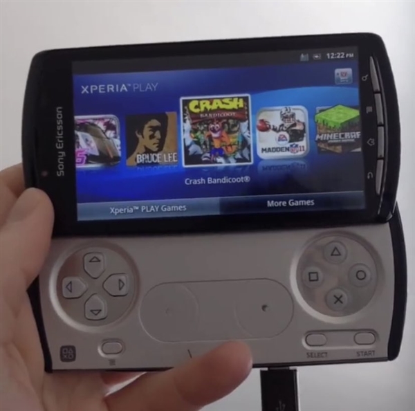 致敬Xperia Play!AYANEO Pocket PLAY游戏手机首次亮相:侧滑设计、全功能手柄