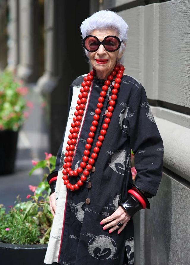 当时尚圈老奶奶发起狠来……"您老真行!