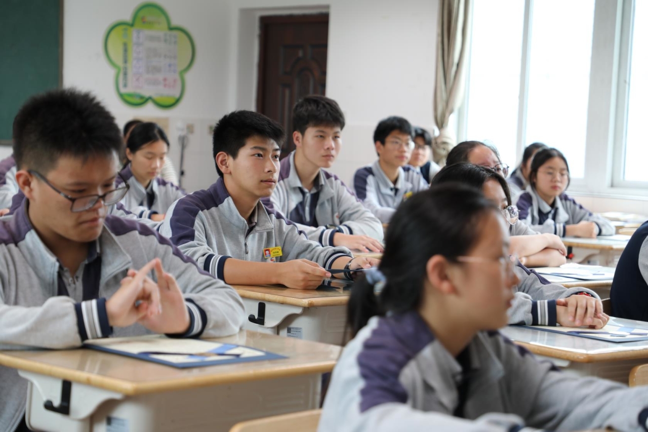 中考结束,杭州鹿山中学的孩子们收到最优"成绩单"