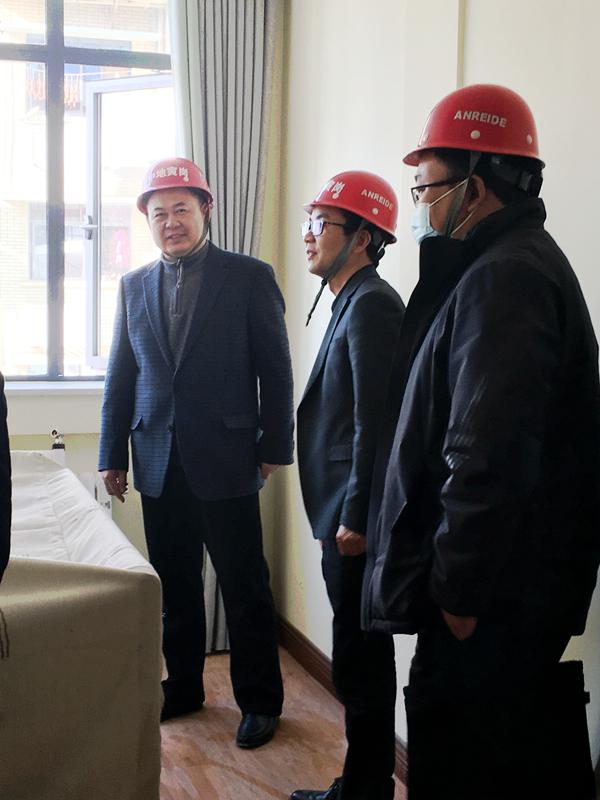 宜昌市民政局党组书记杨青山调研项目建设情况