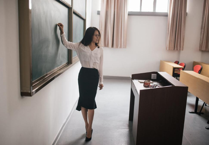 为什么都是别人家的老师