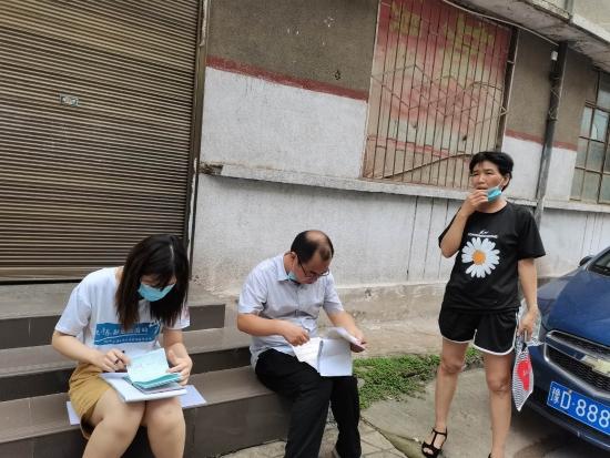 郏县龙山街道李明坤 绽放青春力量 助力脱贫攻坚