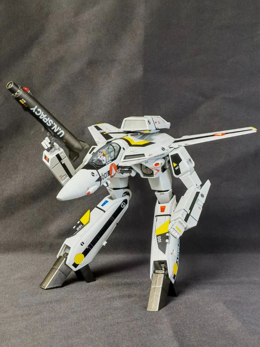 万代dx超合金超时空要塞罗伊·福克骷髅战斗机