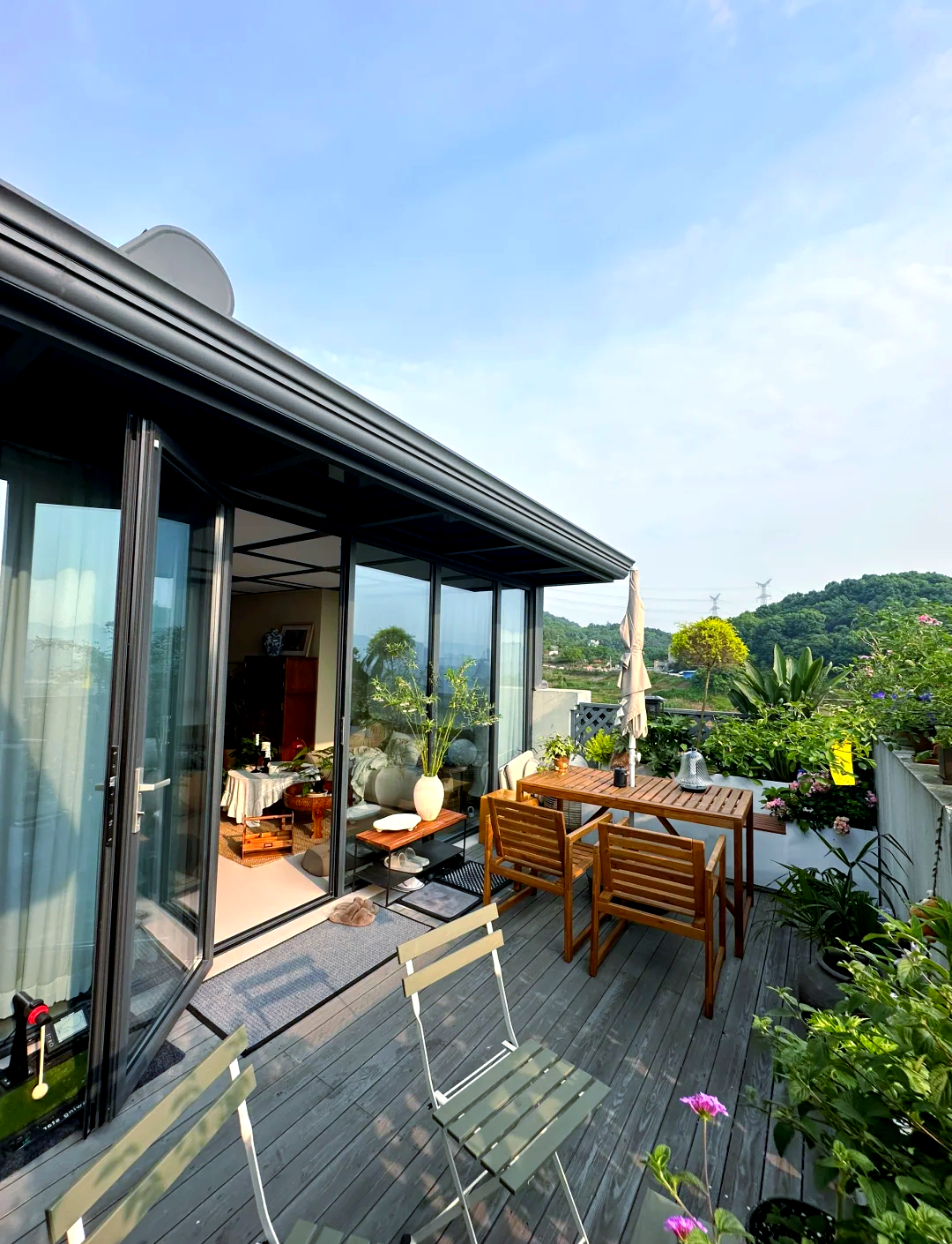 阳光房:露台花园的完美搭配,享受自然与舒适