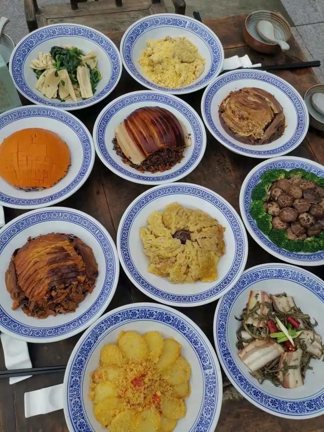 美图来袭!房县文化旅游美食嘉年华暨房县十大名菜推广季活动盛大开启