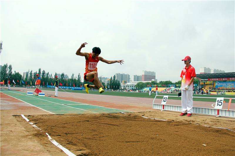 助跑跳远一般人跳多远?助跑跳远的规则是什么?