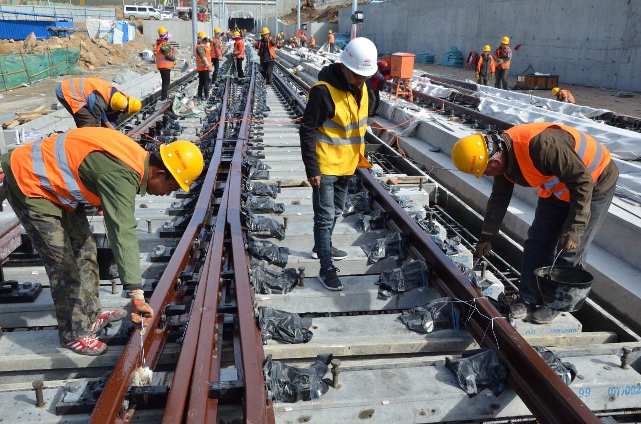crtsiii型板式无砟轨道底座板施工照片