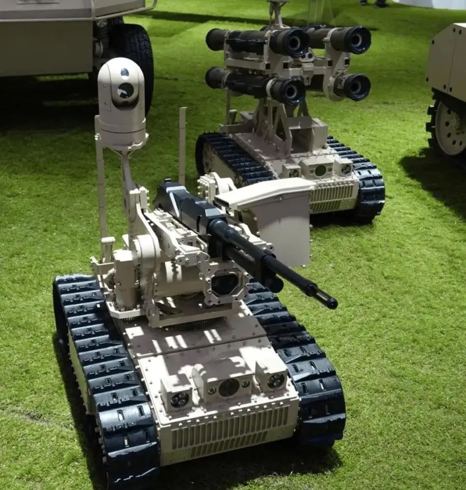 中国军用机器人全面发展,排爆打仗样样精通,多领域赶超美国技术