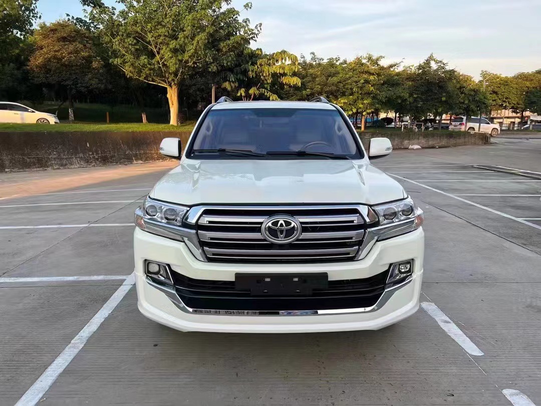 20款酷路泽5700全款36.8万,5.7l v8的越野性能,进藏首选车型