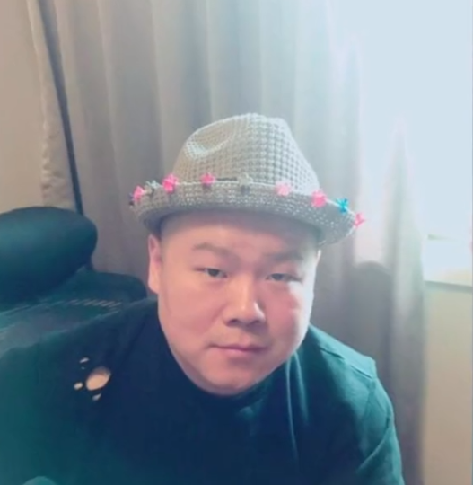 岳麓一:明明爸爸岳云鹏年入千万,为何对女儿实行"挫折教育"?