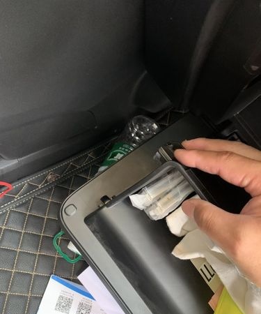 野马t70空调滤芯怎么换
