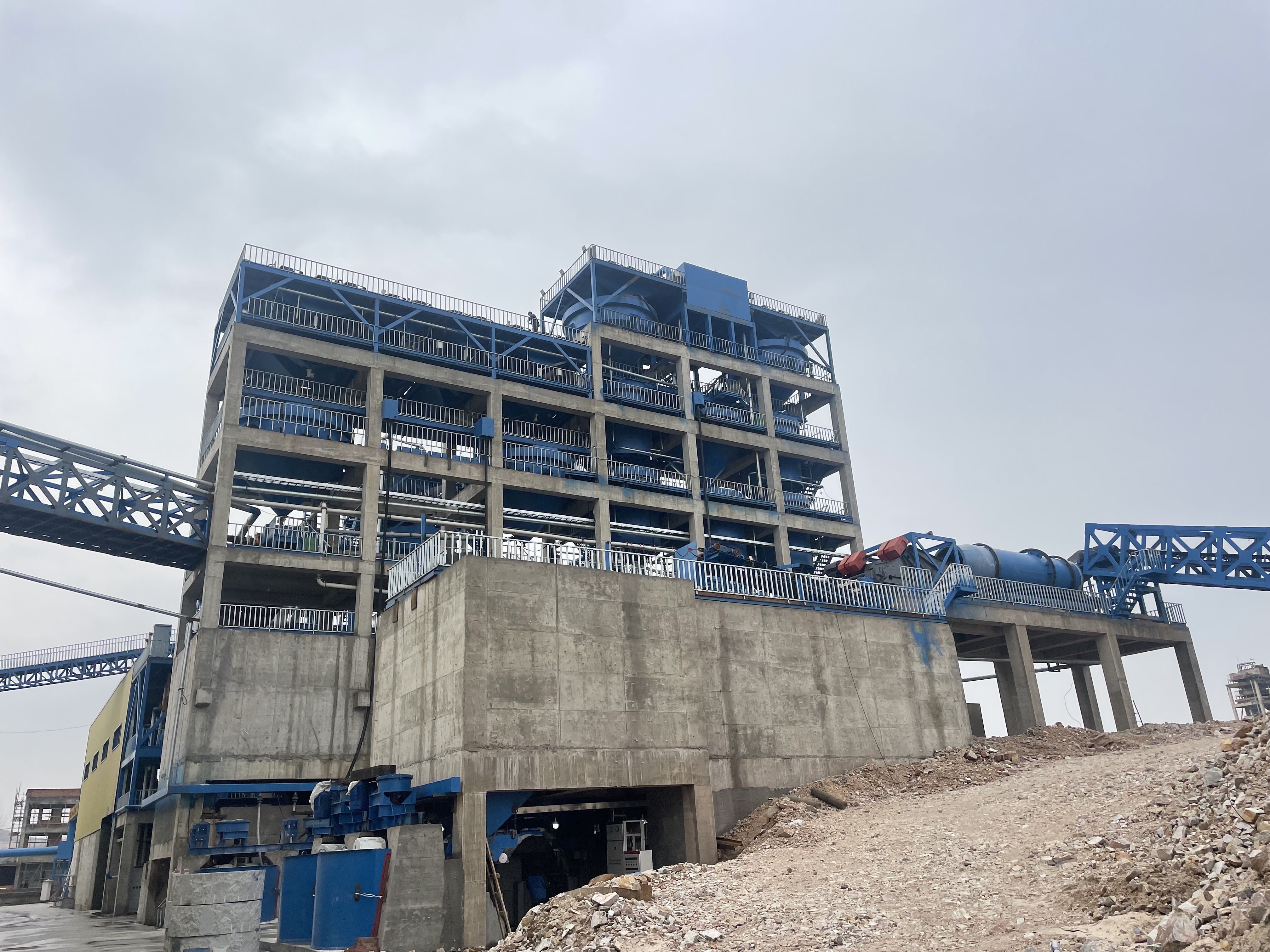 石英砂生产线的主要设备有哪些?