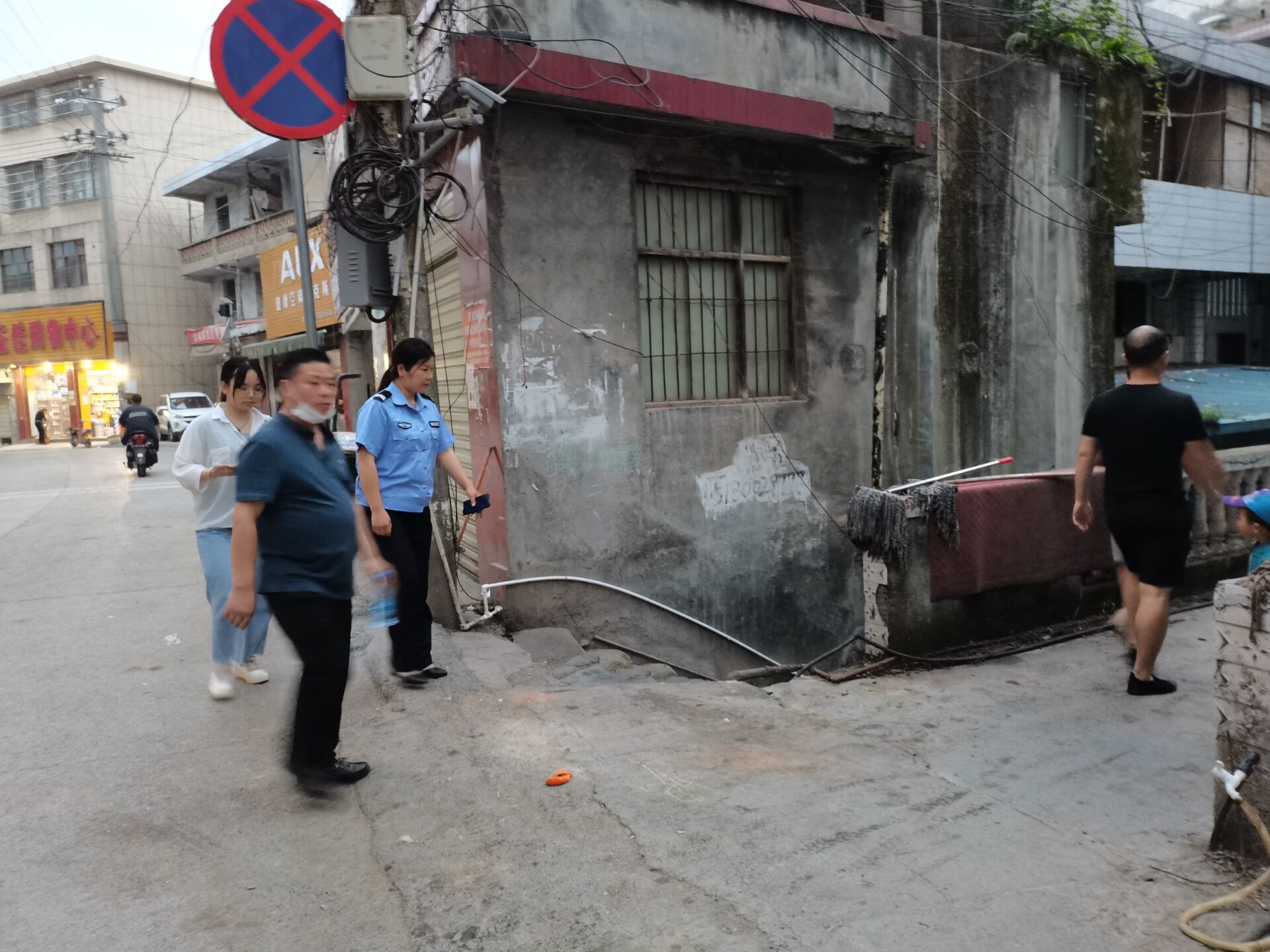 泸溪县第四中学:开展学生校外租住房安全隐患排查活动