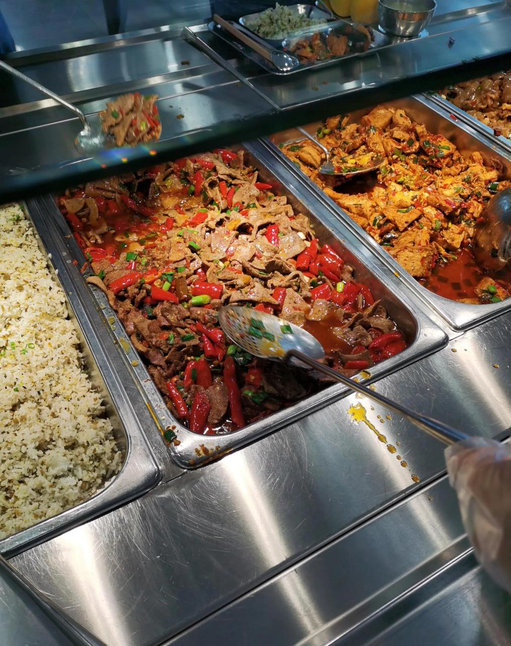 各地烟草公司的伙食!羡慕哭了![流泪]  色,香,味,全部在线!关键还免费