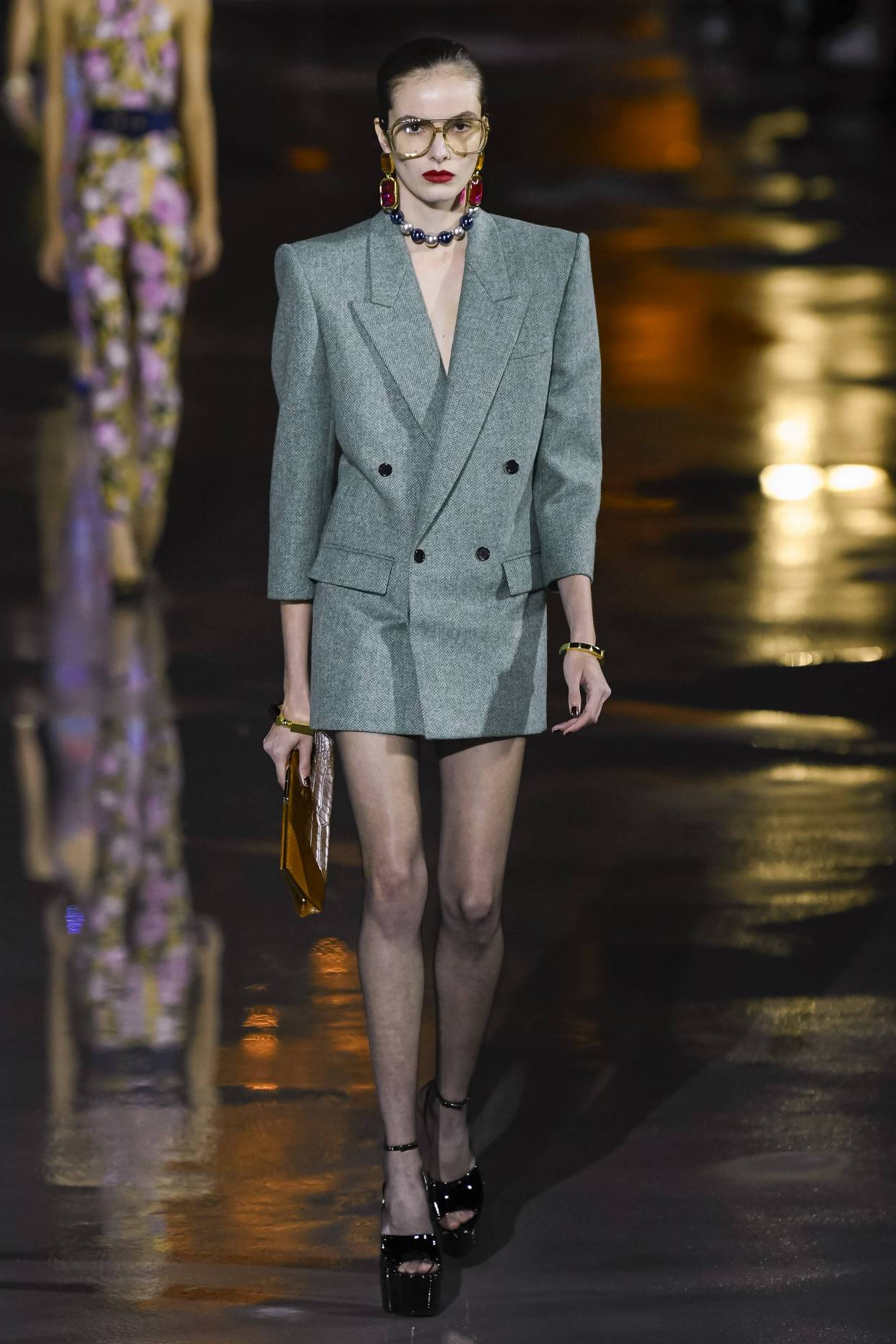 (47)巴黎时装周——圣罗兰品牌时装秀