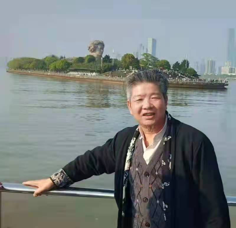 何甲荣——中国美术家协会会员