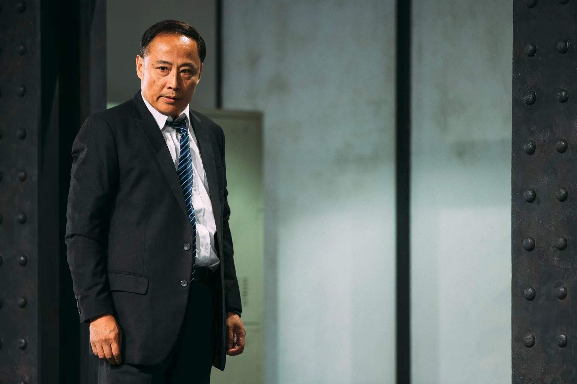 专访|《爱情神话》老乌扮演者周野芒:我想给你讲个故事