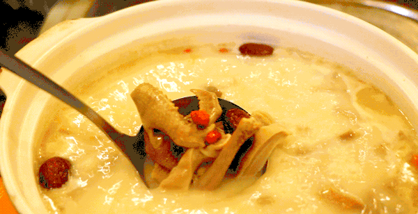 苗颖竹荪鹅:从汤到面的全方位味觉旅程